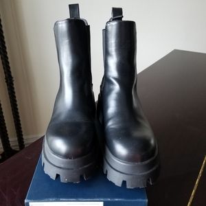 ZARA Low Heeled Lug Sole Ankle Boots